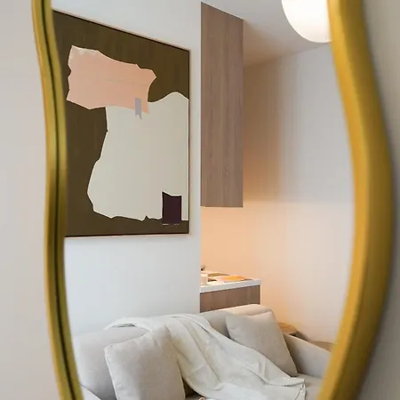 Apartament Modern Near Subway *