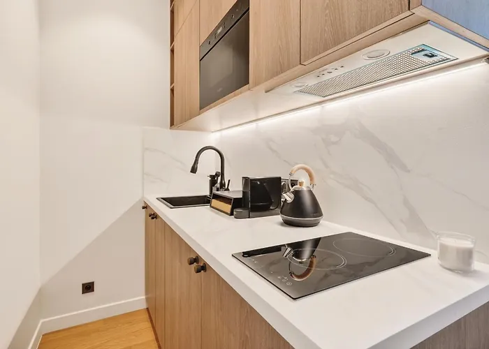 Apartment Modern Near Subway *